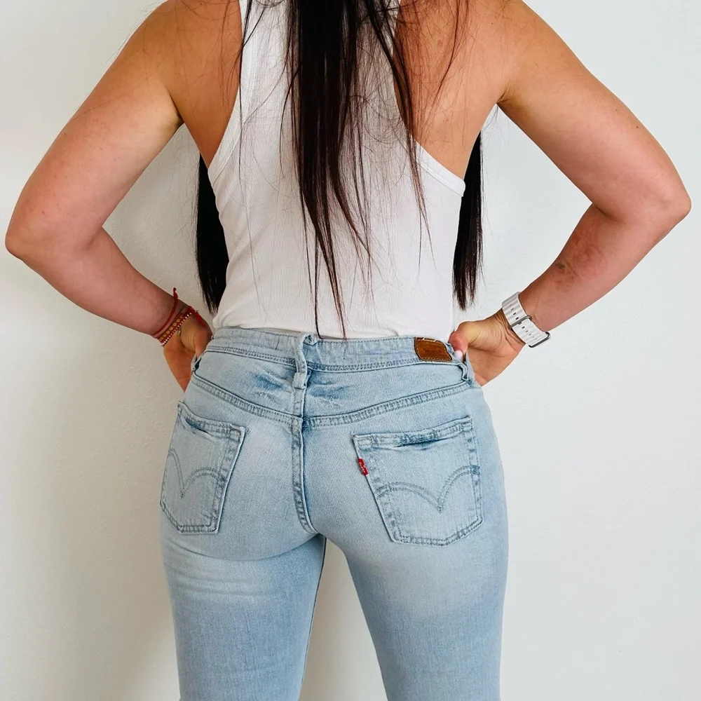 Vintage Levi’s Skinny 503 light wash Jeans - Picture 2 of 10